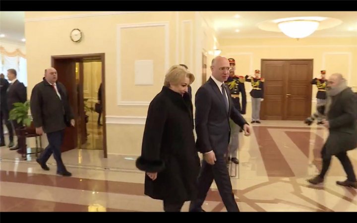 Prime Minister of Romania, Viorica Dăncilă arrived in Chisinau. Official was met by Prime Minister Pavel Filip