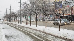 White night for road workers. Over 600 tones of nonskid material spread on Capital streets