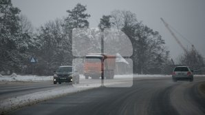 Working through the night: 64 vehicles were cleaning roads in Capital