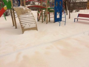 Pictures of orange-tinted snow on social media pique interest in people from eastern Europe