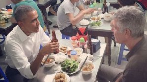 Barack Obama's $6 dinner table on official trip to Vietnam, put on display