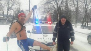 Moldovans fear no cold! Man caught walking around in shorts while it is -5 °C outside