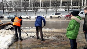 Silvia Radu checked how did road workers clean streets of Capital 