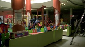 Fire alert in commercial center in Capital. How visitors react in simulation 