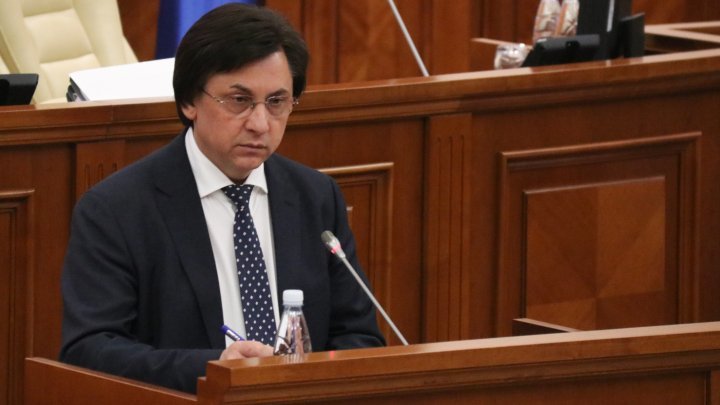 New Judge of Constitutional Court, Mihai Poalelungi, sworn in Parliament meeting 