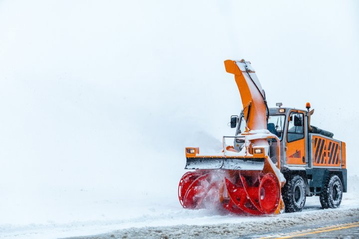 Chisinau Airport shrugs off heavy snowfall 