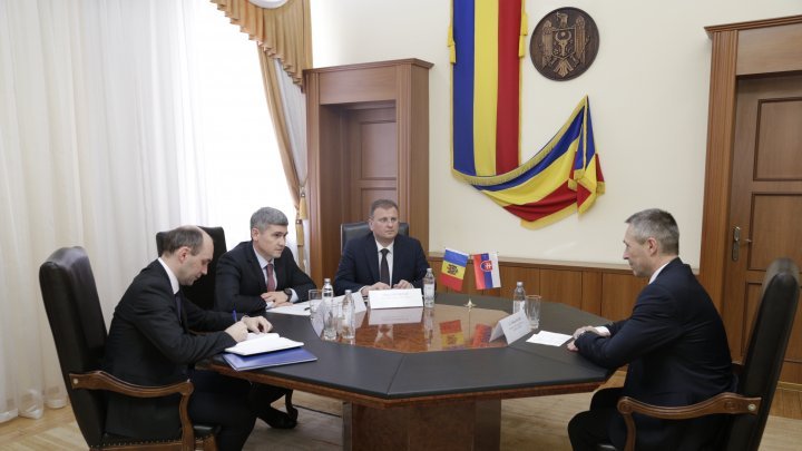 Development possibilities of relationship between MAI and Slovakia Republic discussed in Chisinau