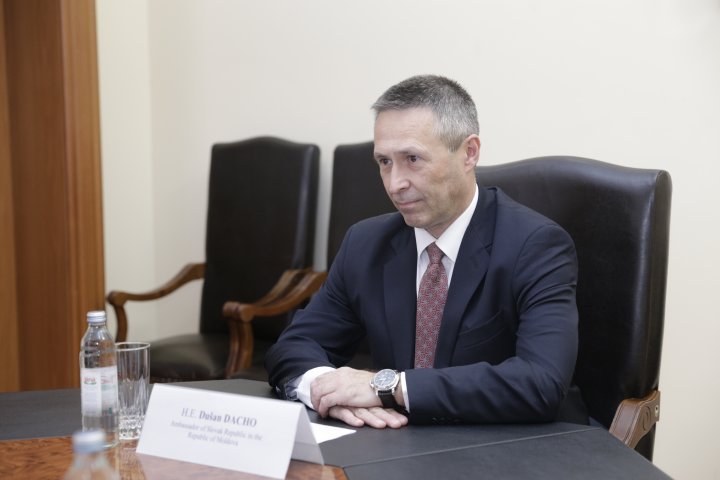 Development possibilities of relationship between MAI and Slovakia Republic discussed in Chisinau