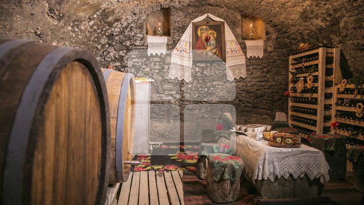 Three French Chefs took cooking classes from the nuns living in Frumoasa Monastery (Photo/Video)