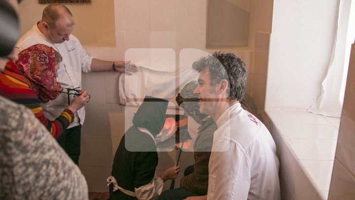 Three French Chefs took cooking classes from the nuns living in Frumoasa Monastery (Photo/Video)