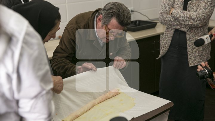 Three French Chefs took cooking classes from the nuns living in Frumoasa Monastery (Photo/Video)