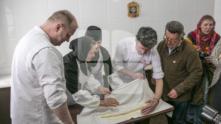 Three French Chefs took cooking classes from the nuns living in Frumoasa Monastery (Photo/Video)