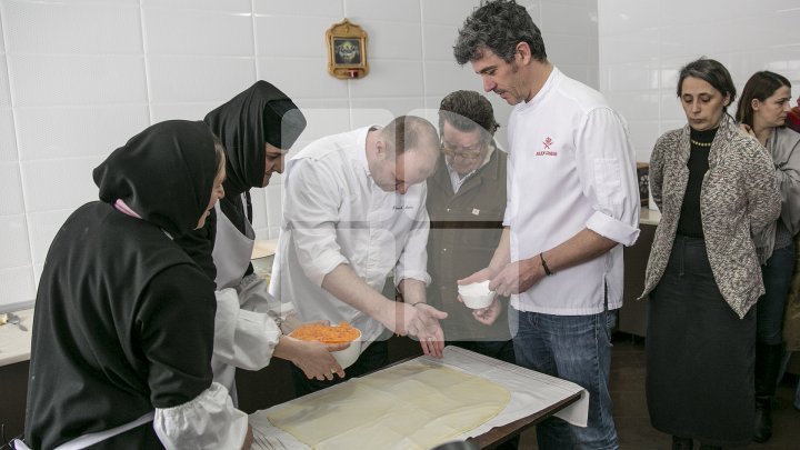 Three French Chefs took cooking classes from the nuns living in Frumoasa Monastery (Photo/Video)