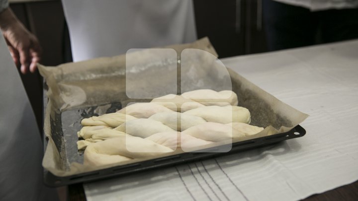 Three French Chefs took cooking classes from the nuns living in Frumoasa Monastery (Photo/Video)