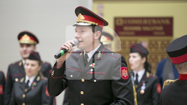Carabiners organized flash-mob on International Women's Day