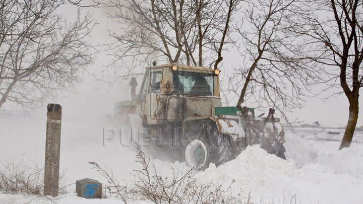 Winter is raging in Moldova. Trucks were banned from certain roads