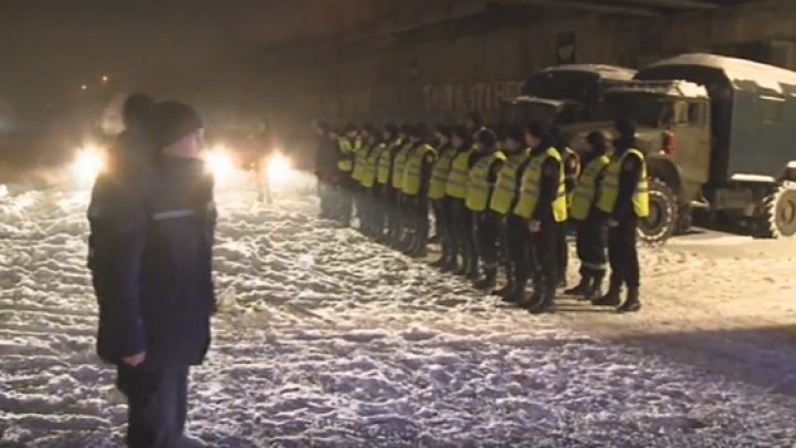 Forces on snow removal. More than 80 soldiers help blocked drivers