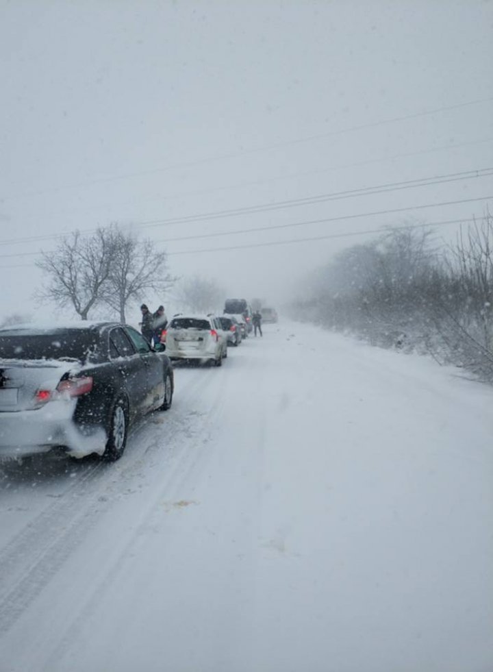 Winter is raging in Moldova. Trucks were banned from certain roads