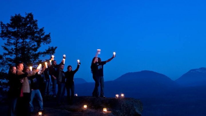 Earth plunged into darkness. People turned off all lights to celebrate Earth Hour