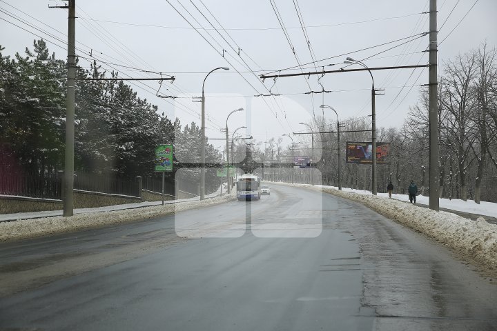 How Chisinau looks like after rare snow in spring (Photoreport)