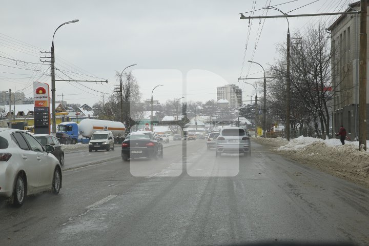 How Chisinau looks like after rare snow in spring (Photoreport)