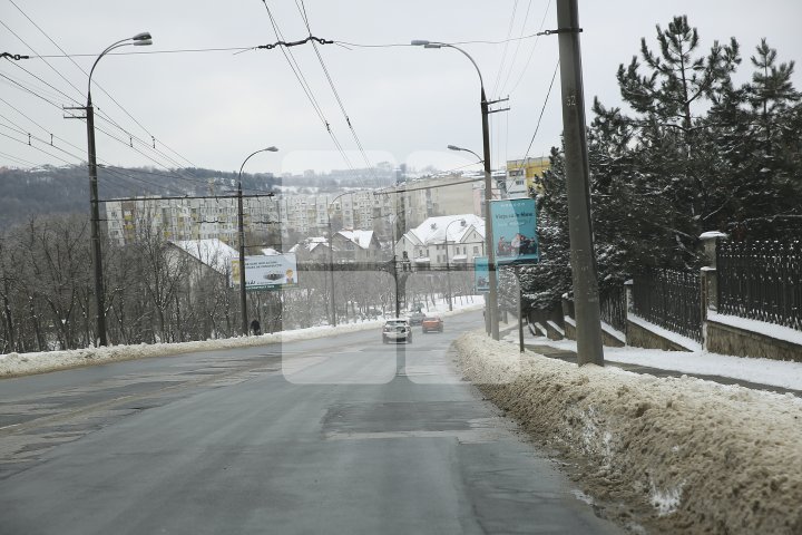 How Chisinau looks like after rare snow in spring (Photoreport)