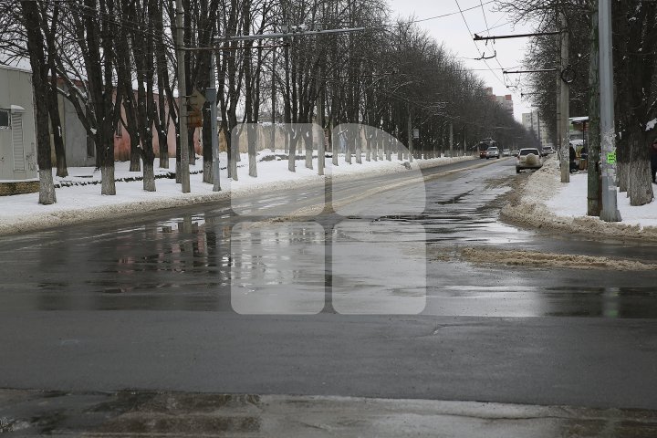 How Chisinau looks like after rare snow in spring (Photoreport)