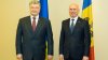 Petro Poroshenko declared promulgation of law on joint border control a birthday gift to PM Pavel Filip