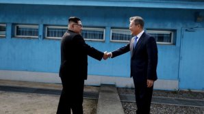 Kim and Moon agree to complete denuclearisation of Korean peninsula