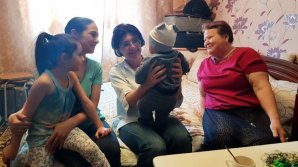 Silvia Radu talks with Capital residents: People know what they want