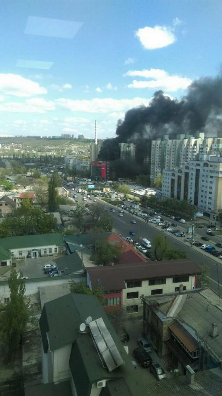 Devastating pictures of the Capital's second fire at a shopping mall from downtown