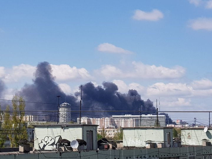 Fire at Science Academy of Moldova in Capital. Videos and Photos taken by eyewitnesses