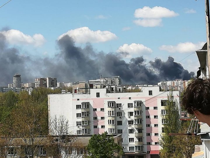 Fire at Science Academy of Moldova in Capital. Videos and Photos taken by eyewitnesses