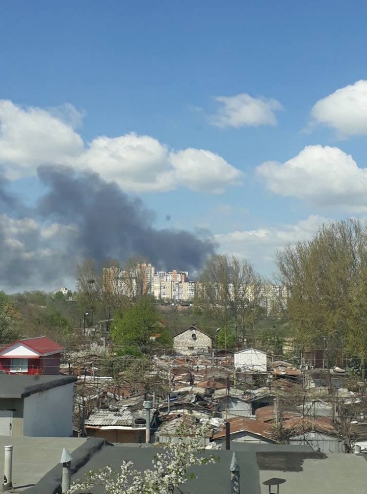 Fire at Science Academy of Moldova in Capital. Videos and Photos taken by eyewitnesses