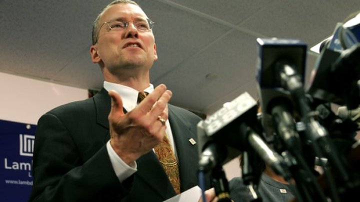 US lawyer set himself on fire in a New York park in a protest against climate change