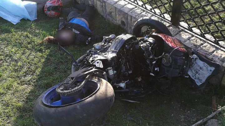 Crash killed three including motorcyclist in Răuțel village (Horrific images) 