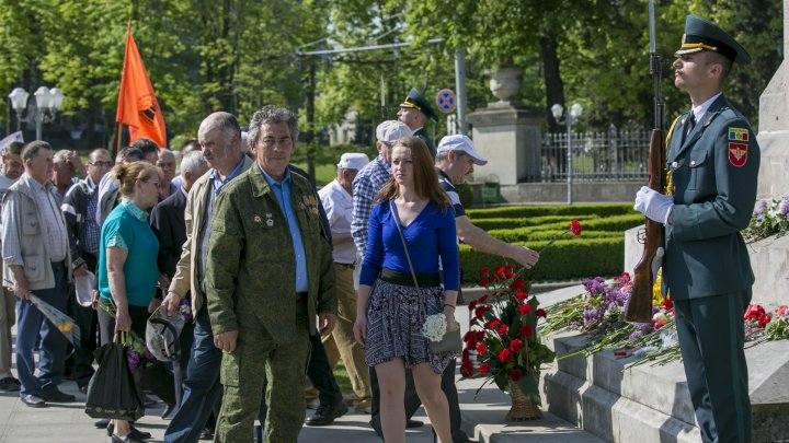 Victims of Chernobyl nuclear disaster commemorated in Chisinau (Photoreport) 