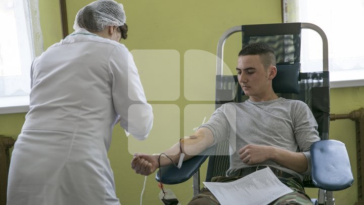 Soldiers and Military Academy students donated blood within a campaign launched by the Ministry (PHOTOREPORT)