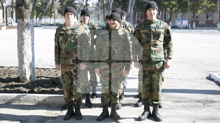 Soldiers and Military Academy students donated blood within a campaign launched by the Ministry (PHOTOREPORT)