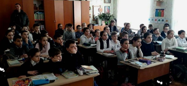 Hundreds of pupils receive safety lesson from IGSU rescuers and firefighters (Video)