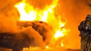 Car caught fire on Petricani street from Capital 