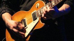 Street artists. They play for pleasure, not for money