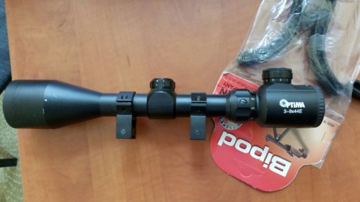 Guns and undeclared cigarettes found at customs. Where did smugglers hid the goods?