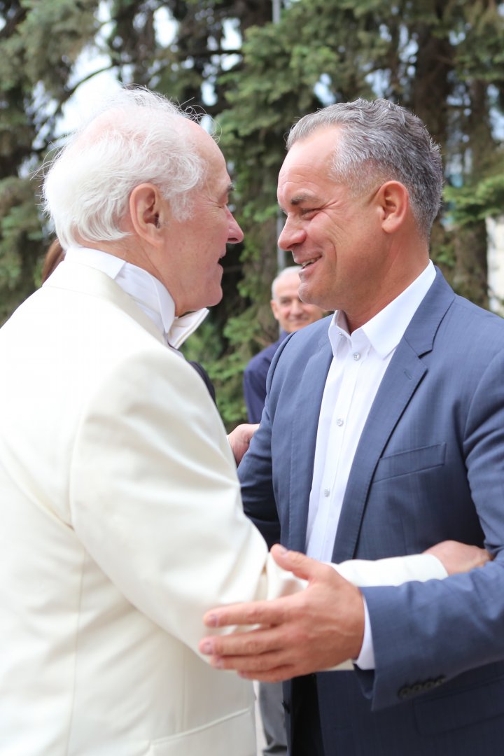 Grand concert held for May 9 in Chisinau. Over 50 000 people came to the event (PHOTOREPORT)