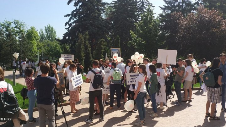 Journalists from Moldova organized a rally on World Press Freedom Day