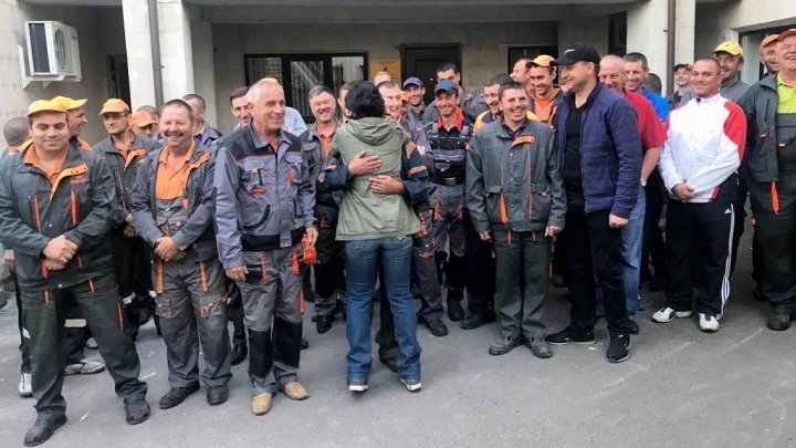 Silvia Radu met today with waste collectors (Photo)