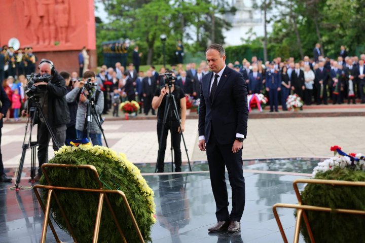 Thousands of people commemorated the fallen heroes from WWII at Eternitate Memorial Complex (Photo)