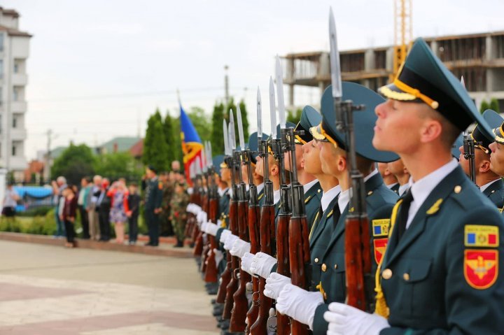 Thousands of people commemorated the fallen heroes from WWII at Eternitate Memorial Complex (Photo)