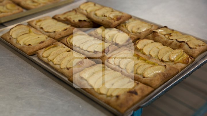 Moldovan bakers trained by Italian chef in Cimişlia