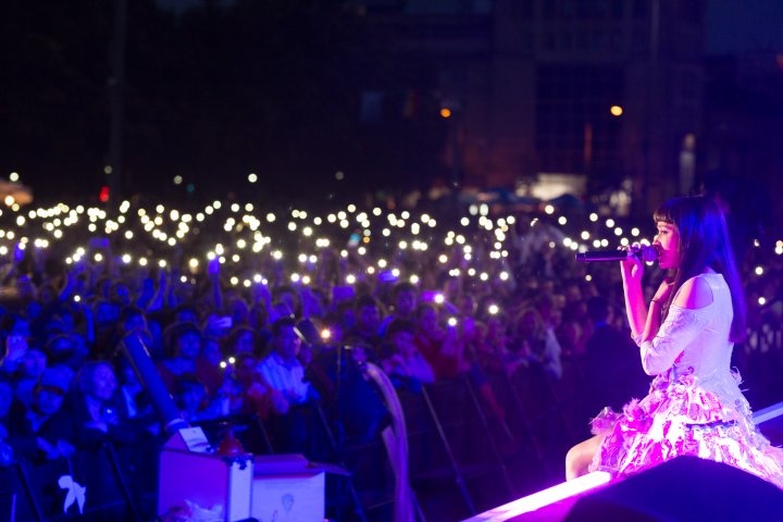Grand concert held for May 9 in Chisinau. Over 50 000 people came to the event (PHOTOREPORT)
